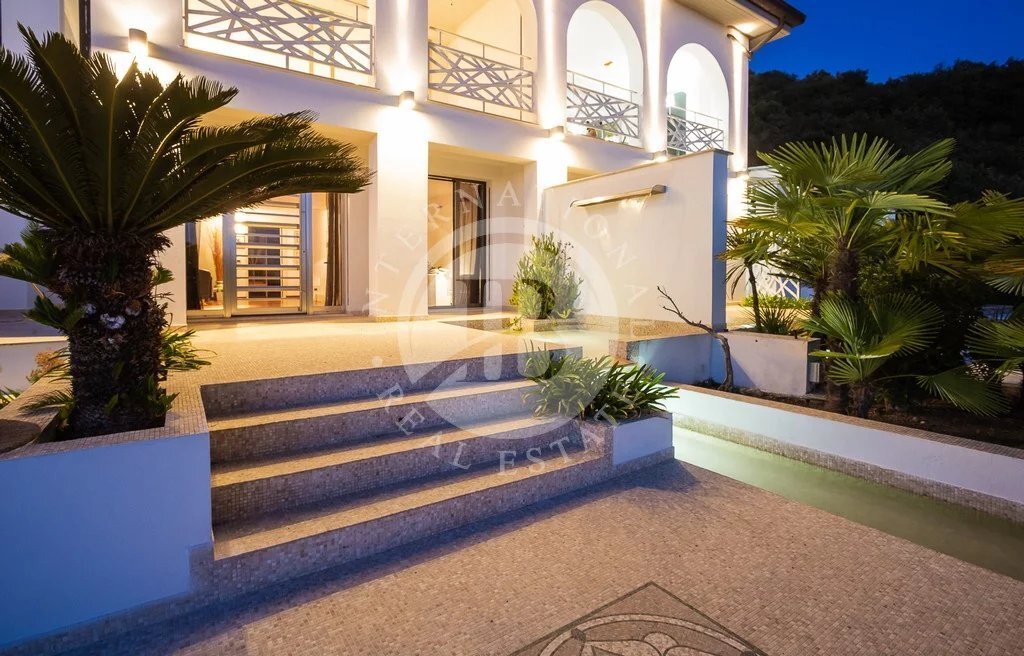 Villa in Marina di Carrara, Tuscany, Italy 4 - 11329313