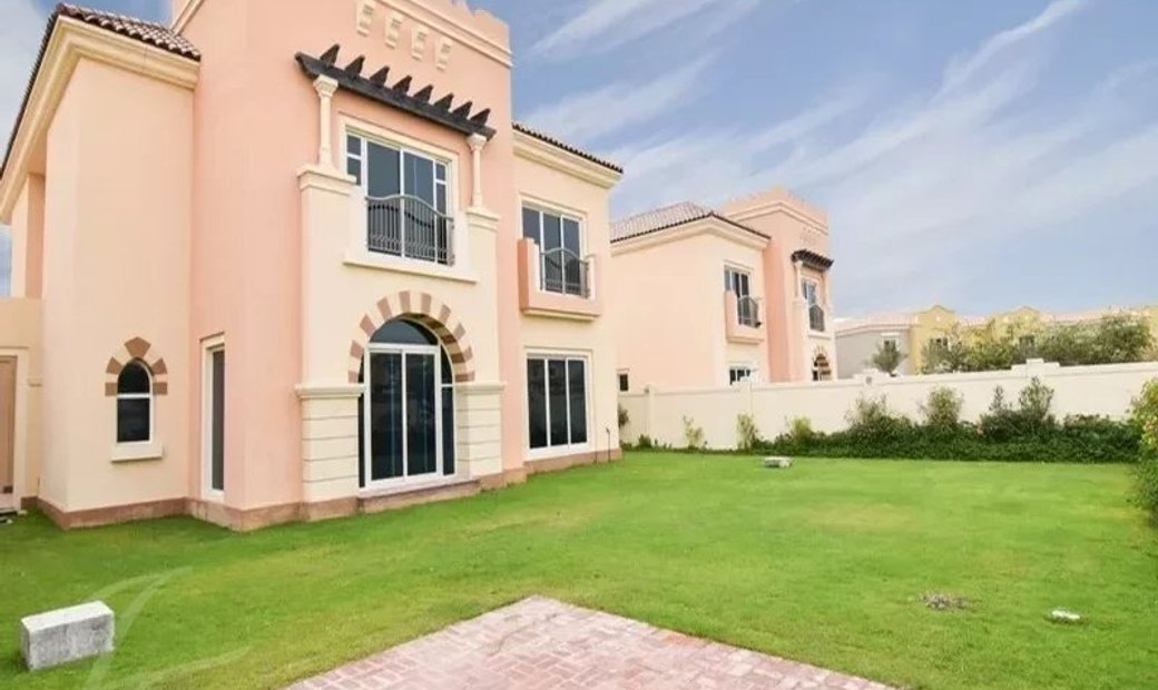 Golf Course View 5 Bedrooms Vacant In Dubai, Dubai, United Arab