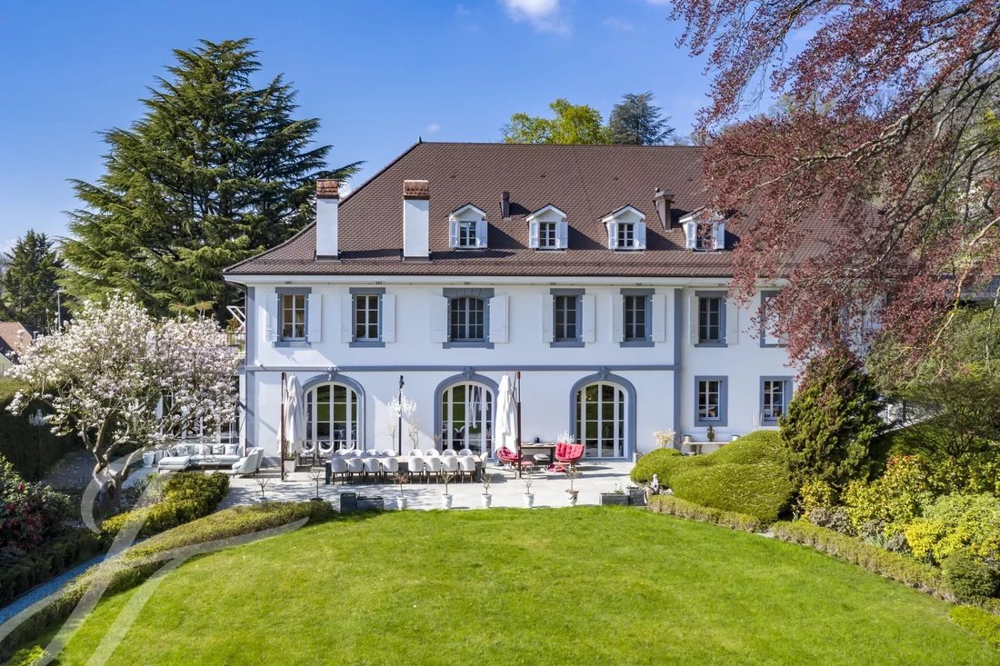 Splendid, Fully Renovated Manor House In Jouxtens Mézery, Vaud