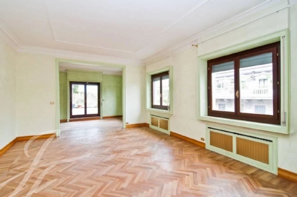 Fine Flat In Milan, Lombardy, Italy For Sale (10755568)