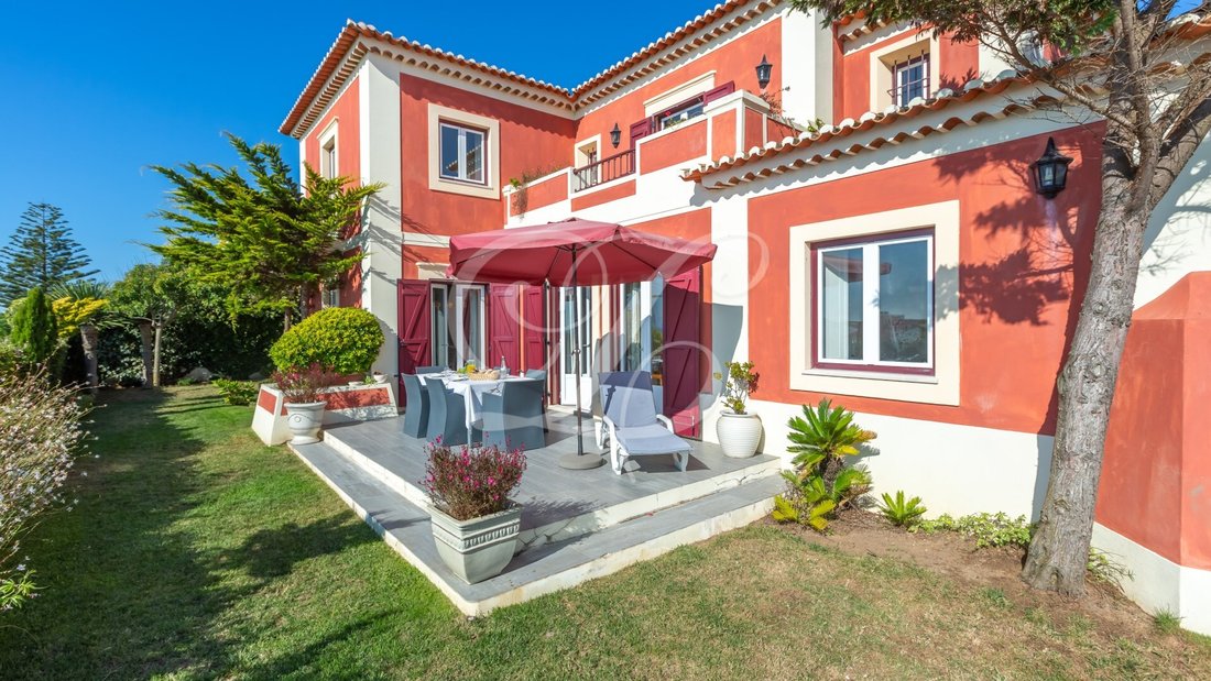 3 Bedroom Villa Ocen View In Colares Area In Colares, Lisbon