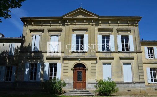 House in Saint-Émilion, Nouvelle-Aquitaine, France 1