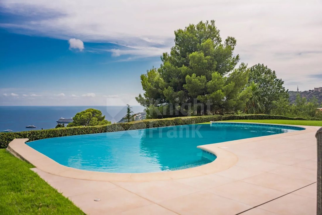 Villa in Villefranche-sur-Mer, Provence-Alpes-Côte d'Azur, France 4 - 12722532