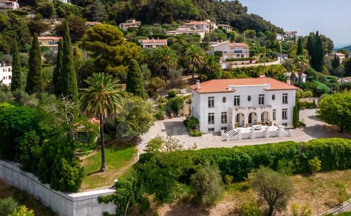 Villa in Grasse, Provence-Alpes-Côte d'Azur, France 1