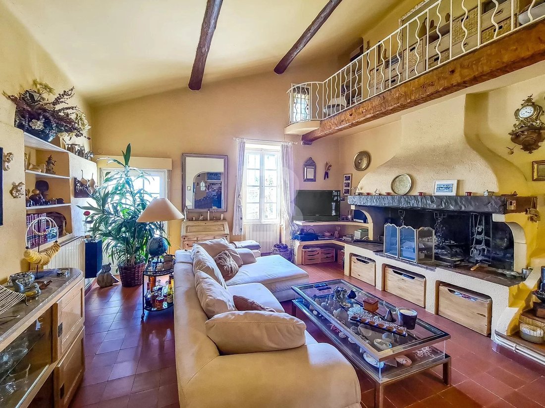 Stone Hameau House In Le Plan De La Tour, Provence Alpes Côte D'azur