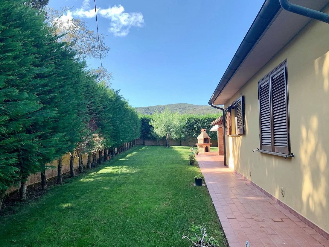 Villa in Center, Piombino, Tuscany 2 - 13057458