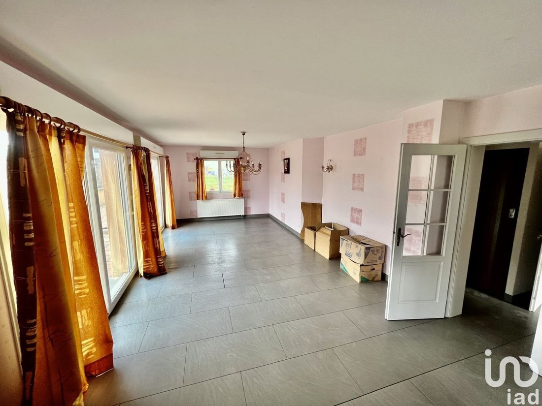 Vente Maison/Villa 7 Pièces In Saint Hippolyte, Grand Est, France For