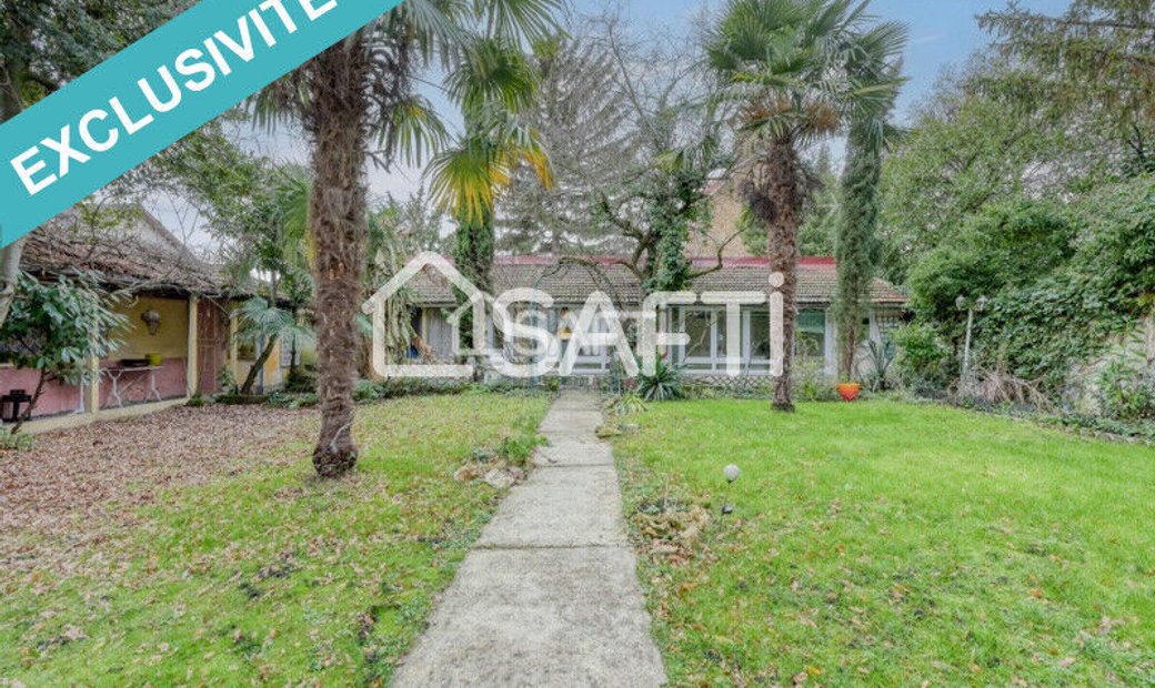 Maison Familiale Avec Dépendance De 30m2 In Villemomble, île De France