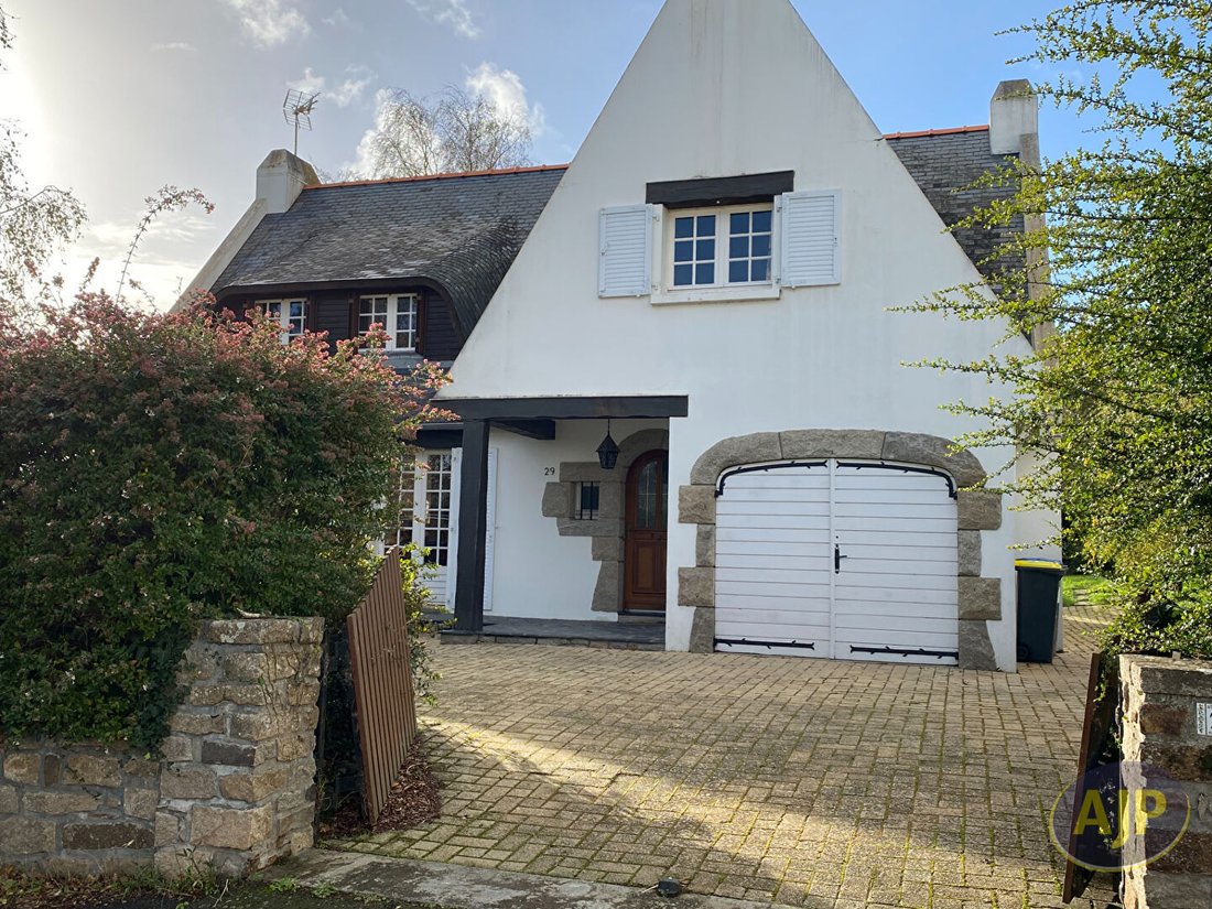 Maison 7 Pièce(s) 145 M2 In Saint Nazaire, Pays De La Loire, France For