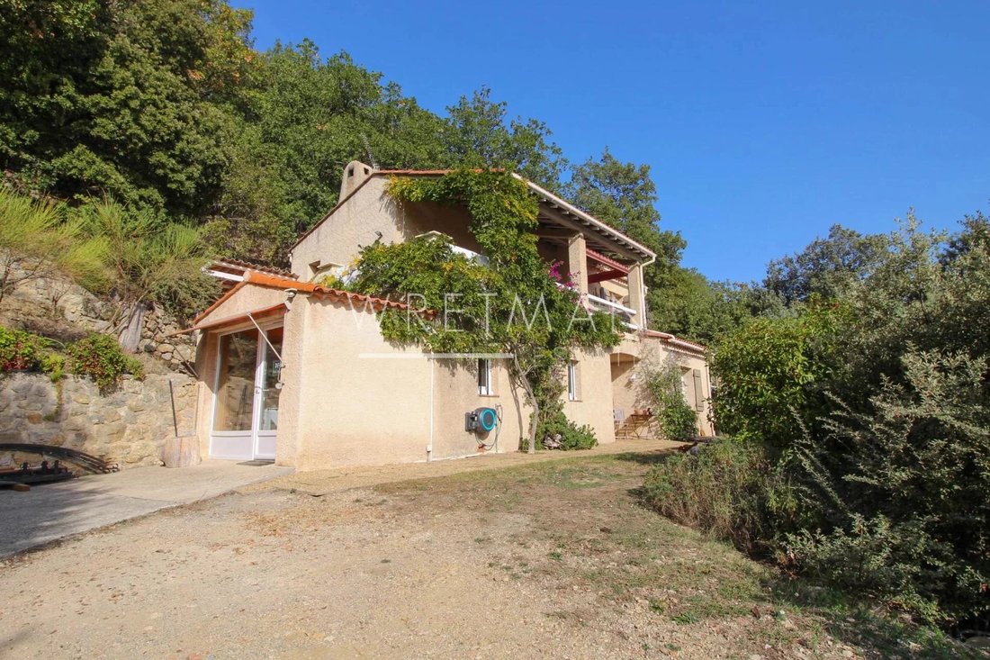 Villa With Views And Walking In Montauroux, Provence Alpes Côte D'azur