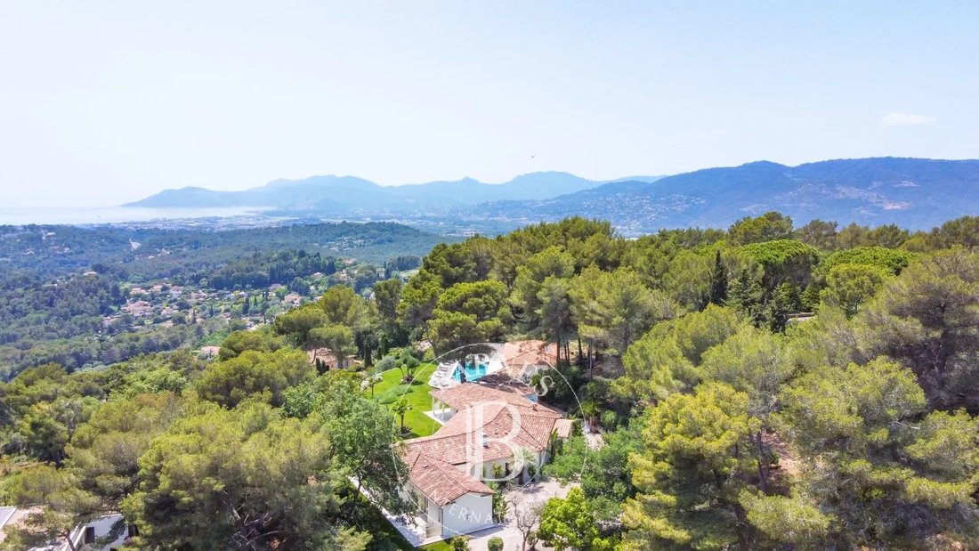 Villa in Mougins, Provence-Alpes-Côte d'Azur, France 3 - 12838525