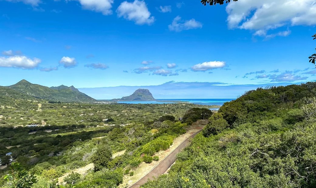 Tamarin No Agency In Grande Riviere Noire, Rivière Noire District