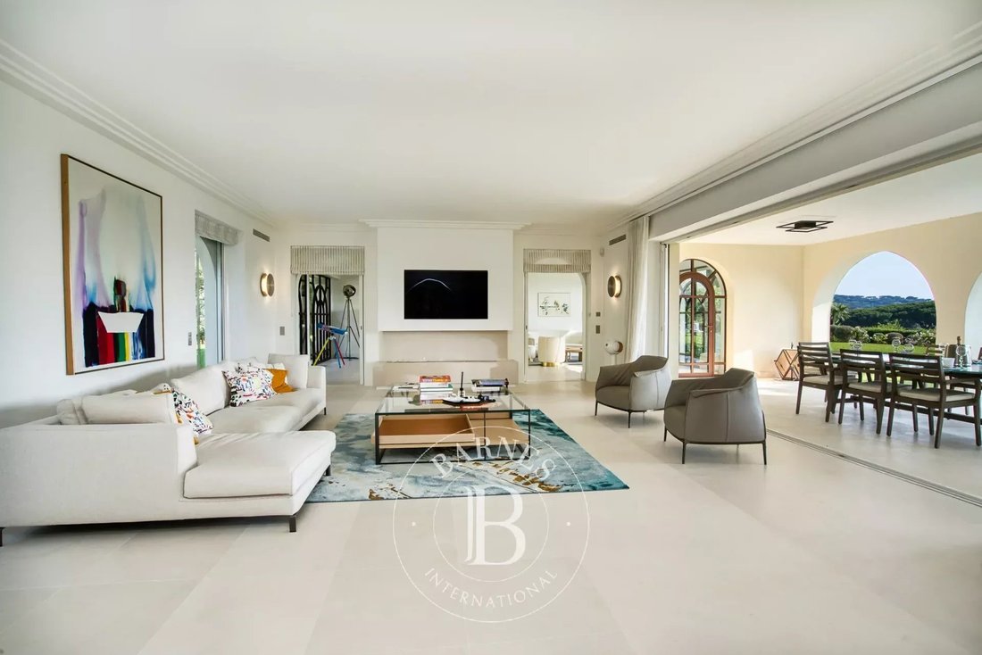 Villa in Saint-Tropez, Provence-Alpes-Côte d'Azur, France 3 - 12910931