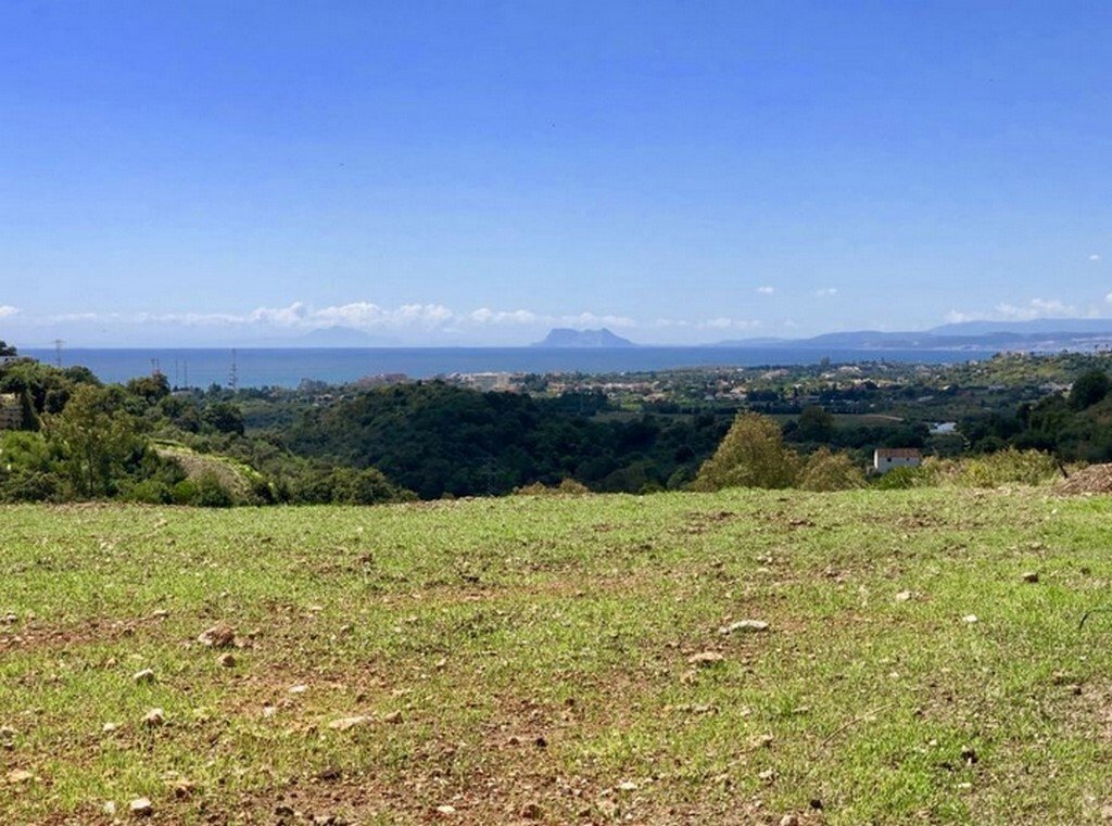 Land in Gualdalmansa, Estepona, Andalusia 1 - 13036353
