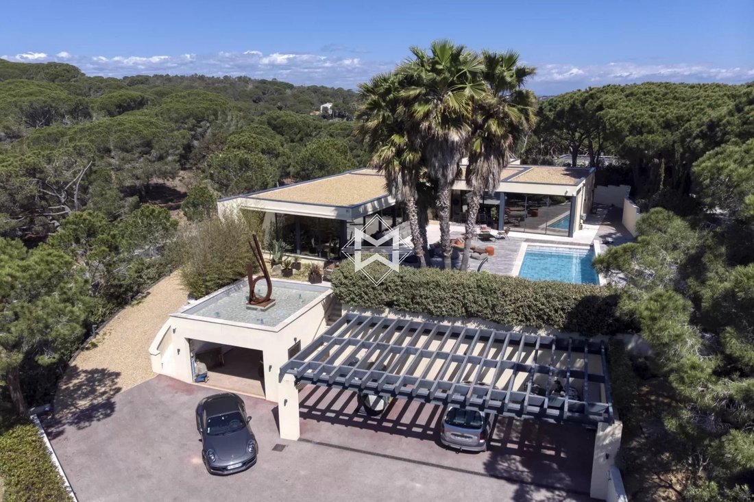 Villa in Ramatuelle, Provence-Alpes-Côte d'Azur, France 3 - 12740301