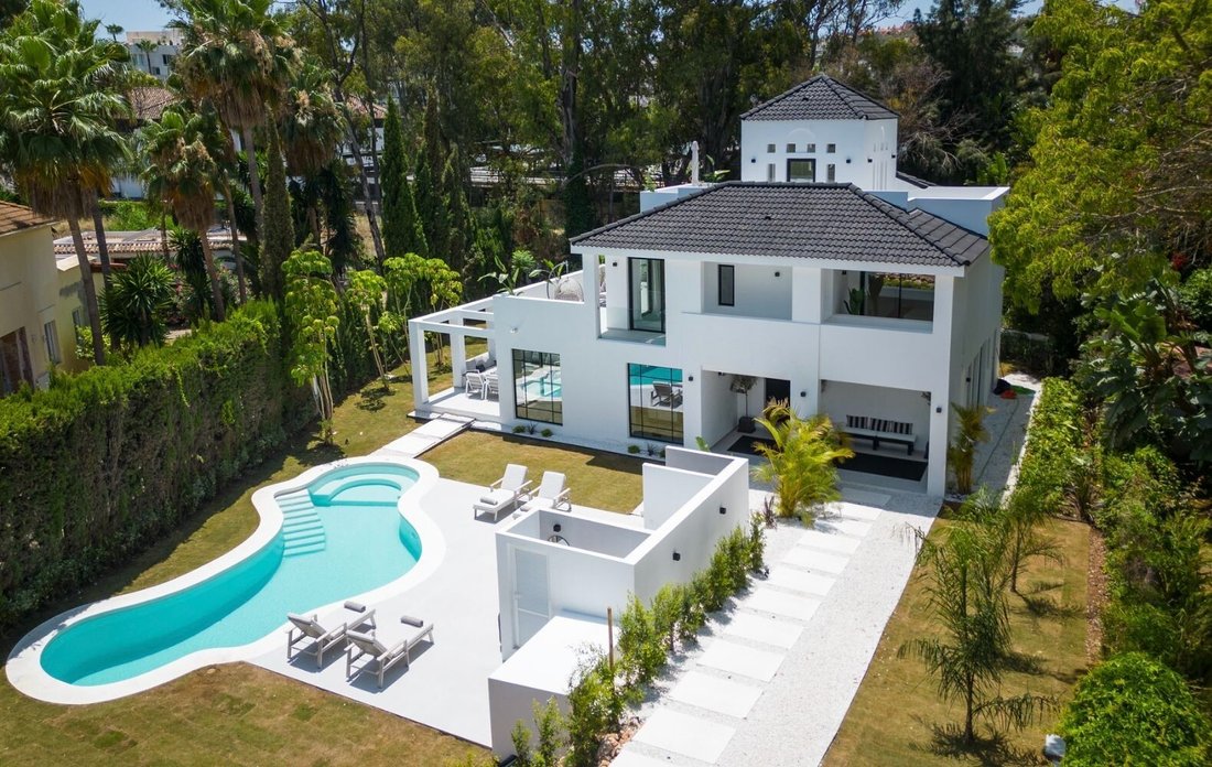 Villa in Nueva Andalucia, Marbella, Spain 1 - 13056871