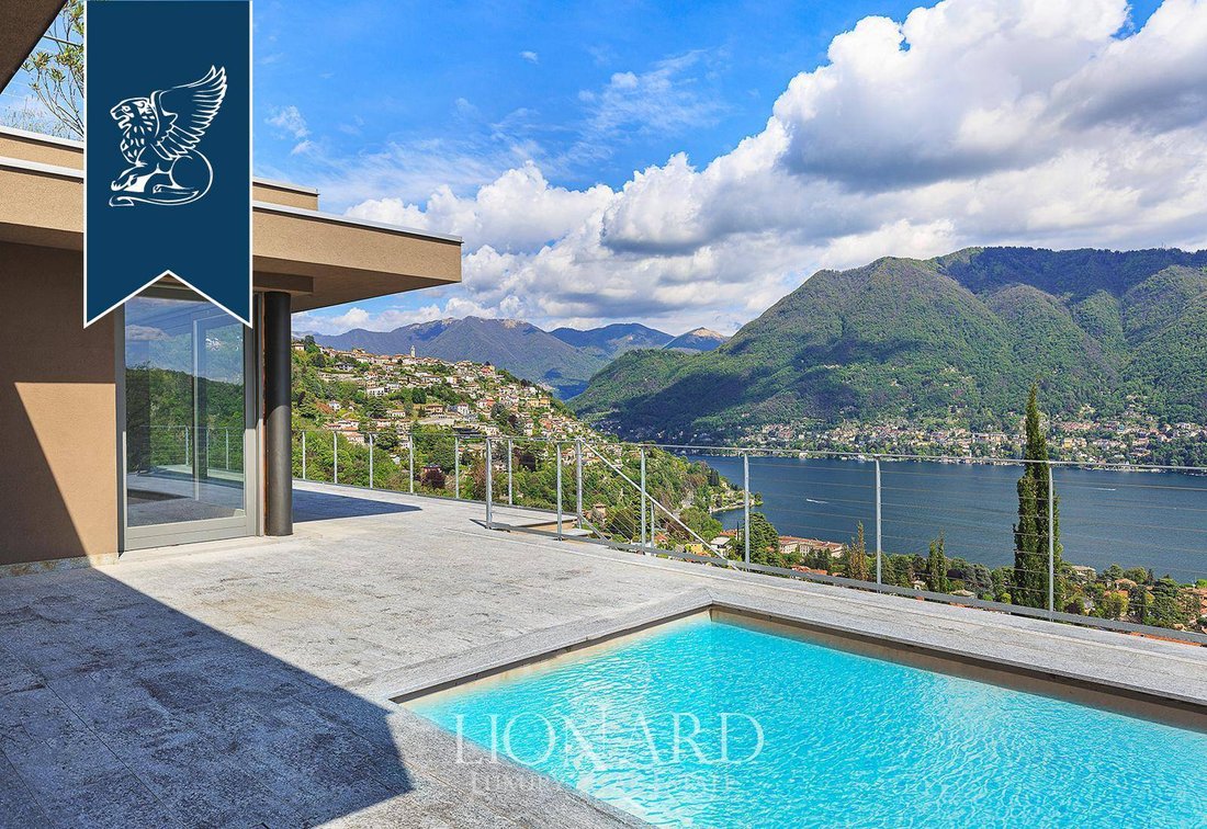 Modern Luxury Villa With A View Of Lake Como For In Cernobbio, Lombardy
