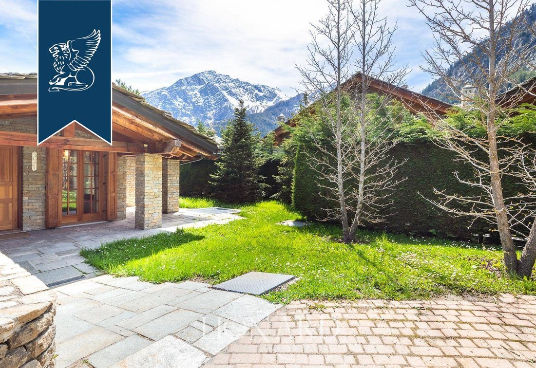 Chalet For Sale In The Small Hamlet Of La Saxe In In Courmayeur, Aosta
