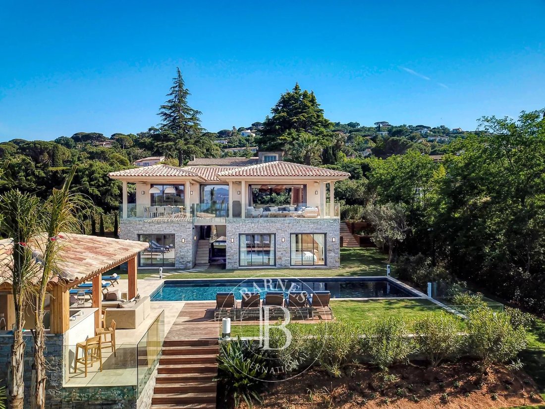 Villa in Saint-Tropez, Provence-Alpes-Côte d'Azur, France 1 - 12898331