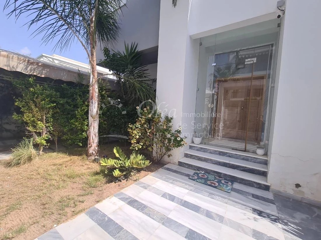 Modern Villa For Sale With North Hammamet Pool In Hammamet, Nabeul