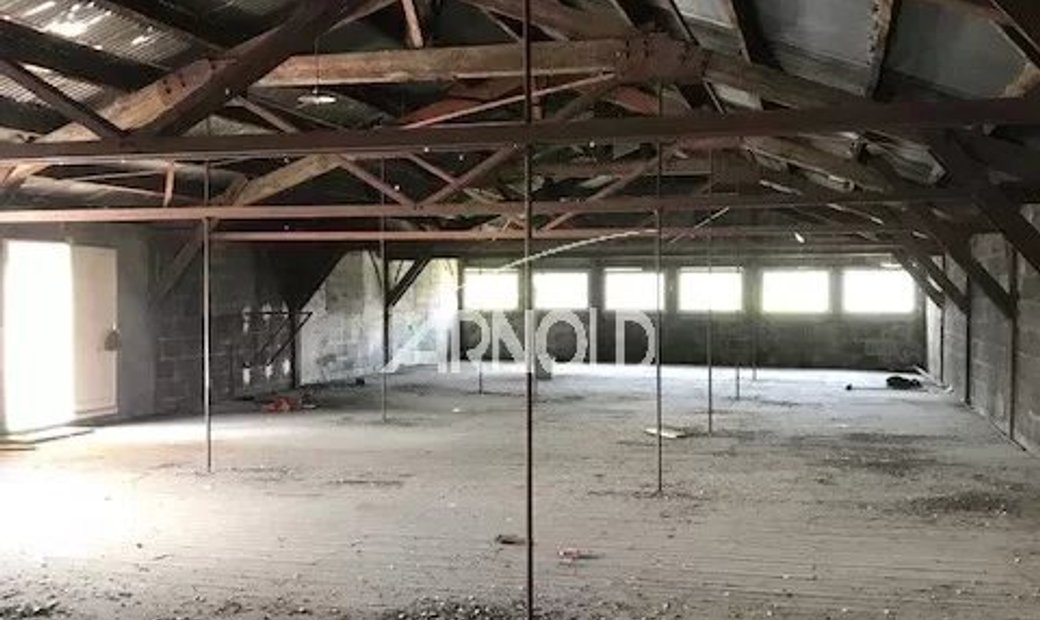 Auray Building In Auray, Brittany, France For Sale (12882813)