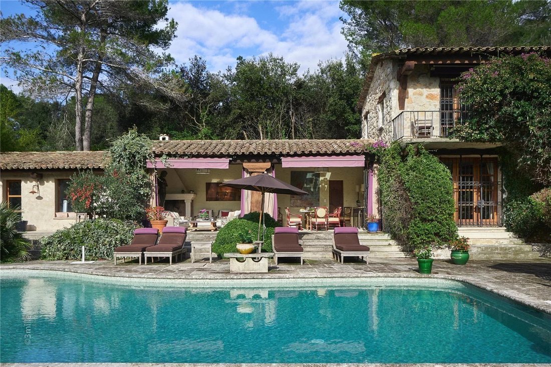 Charming Property Near In La Colle Sur Loup, Provence Alpes Côte D'azur