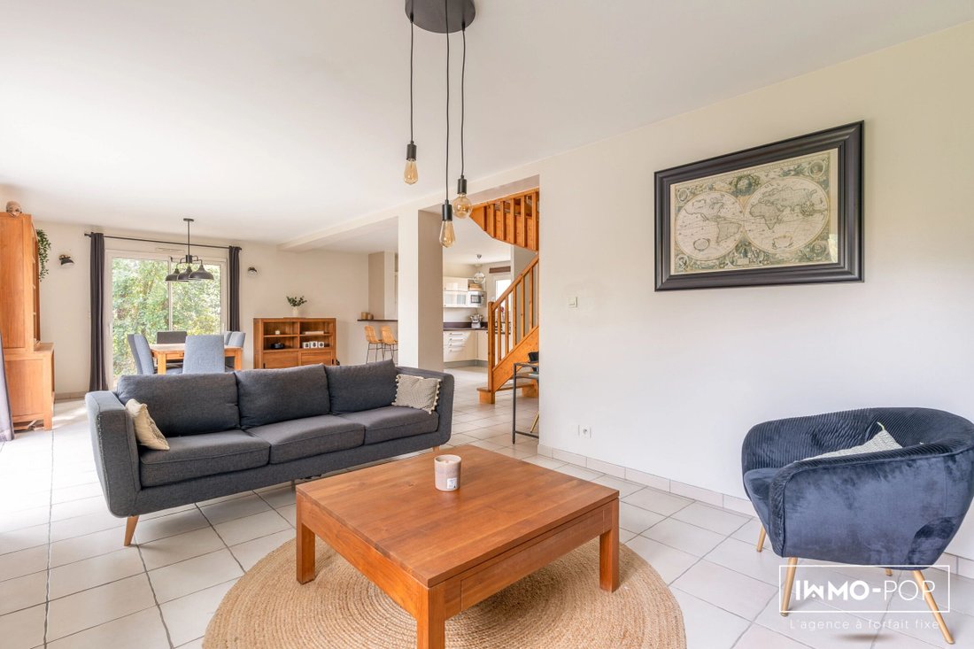 Maison R+1 De 146m2 Avec Terrasse Et In Pessac, Nouvelle Aquitaine