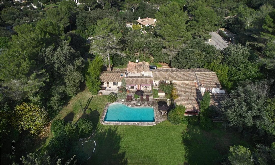 Charming Property Near In La Colle Sur Loup, Provence Alpes Côte D'azur
