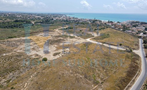 Land in Center, Noto, Sicily 1