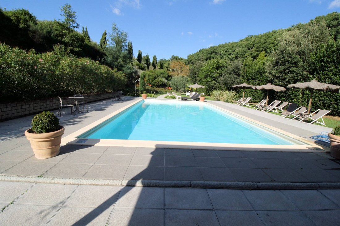 Country House in Lamporecchio, Tuscany, Italy 4 - 13059503