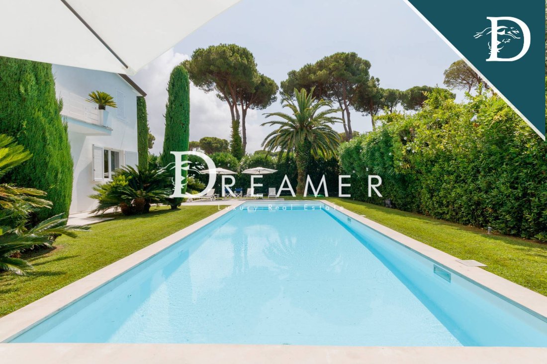 Villa in Center, Forte dei Marmi, Tuscany 2 - 13059408