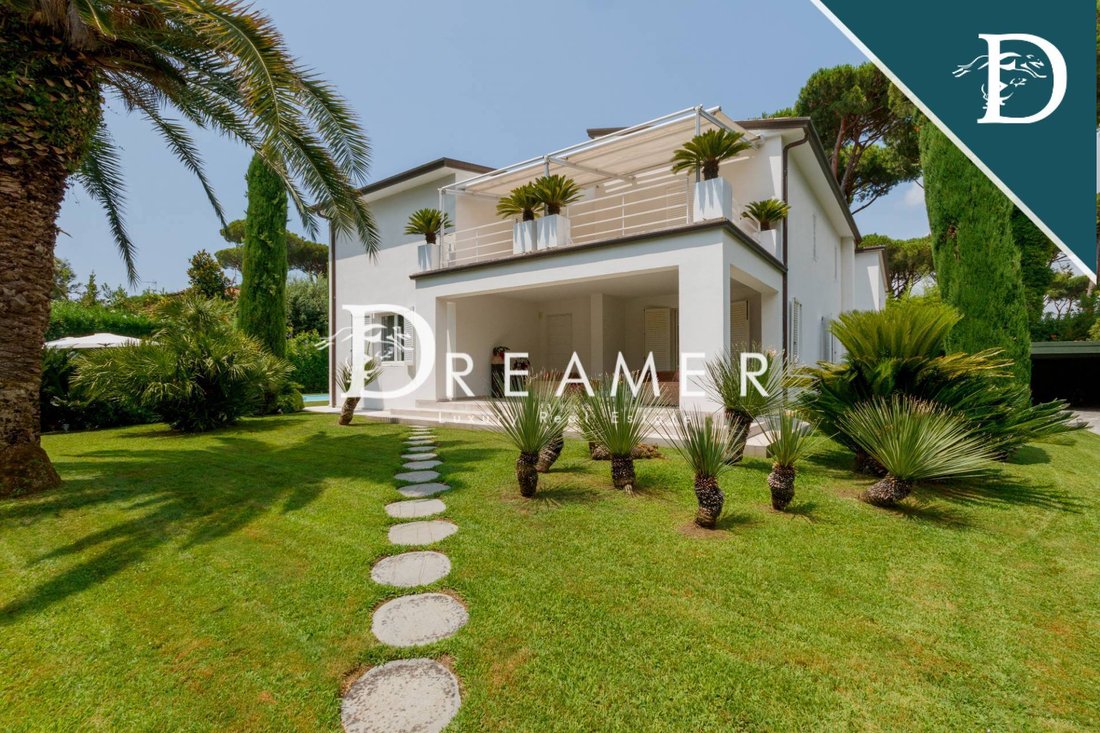 Villa in Center, Forte dei Marmi, Tuscany 1 - 13059408