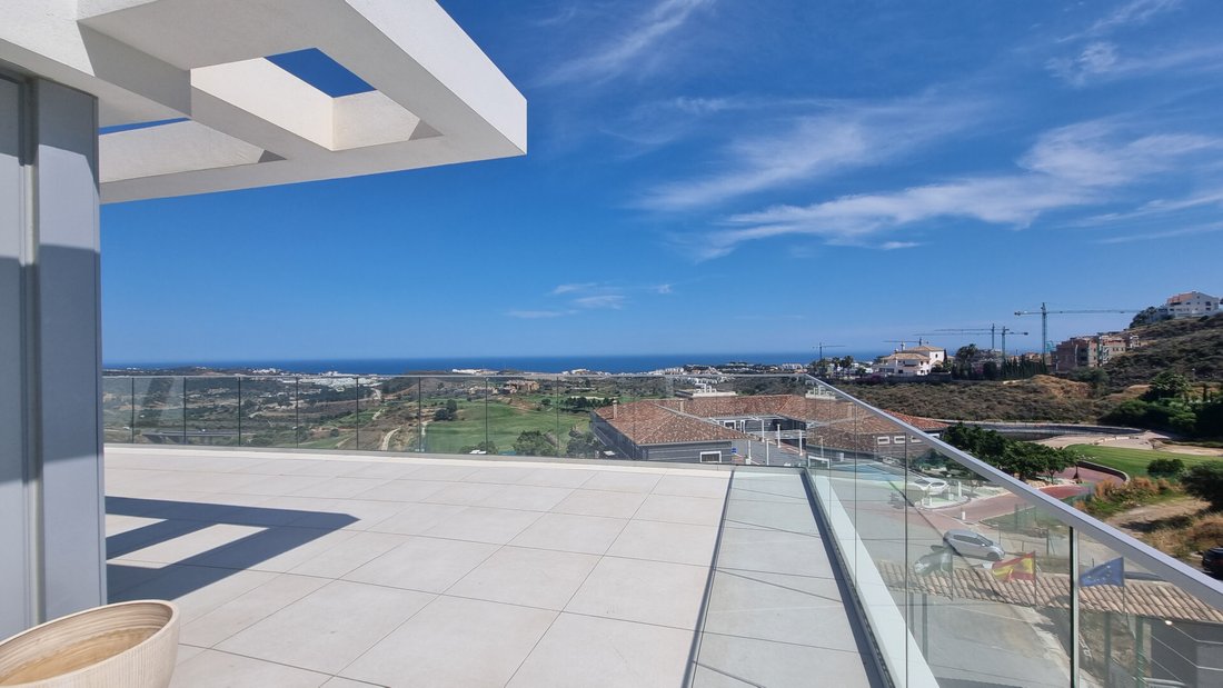 Last Penthouse New And Modern, Calanova Golf In Calahonda, Andalusia