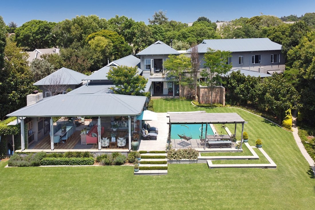 Exquisite Modern Country Style Residence In Johannesburg, Gauteng