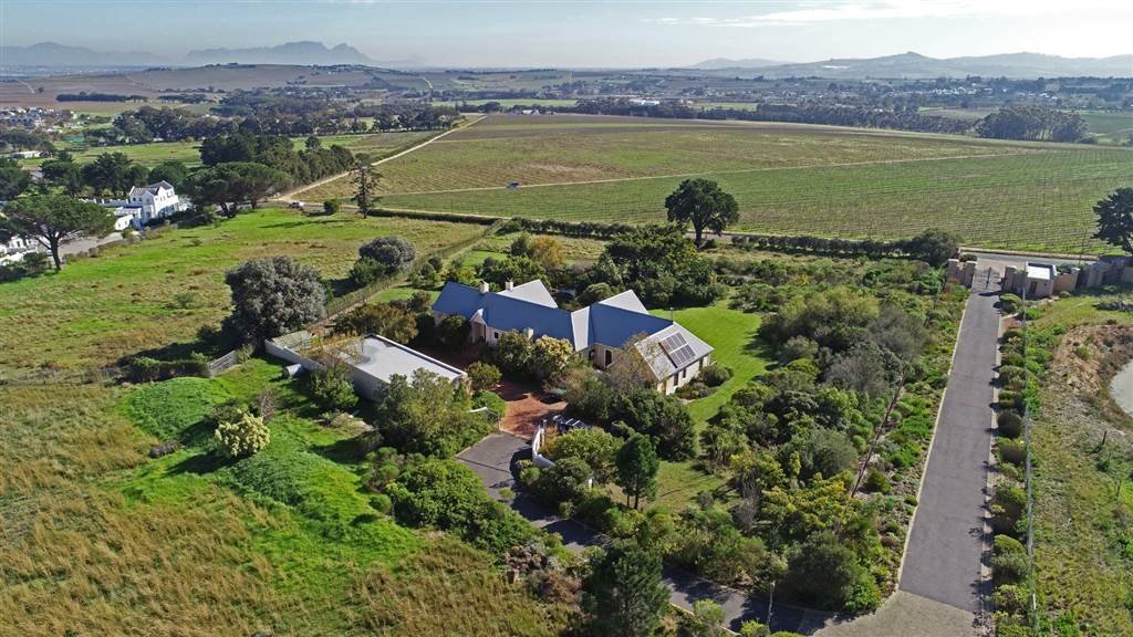 Lifestyle Smallholding Within In Stellenbosch Farms, Western Cape ...