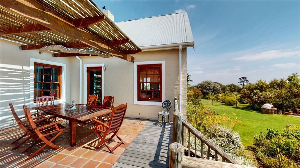 Lifestyle Smallholding Within In Stellenbosch Farms, Western Cape ...