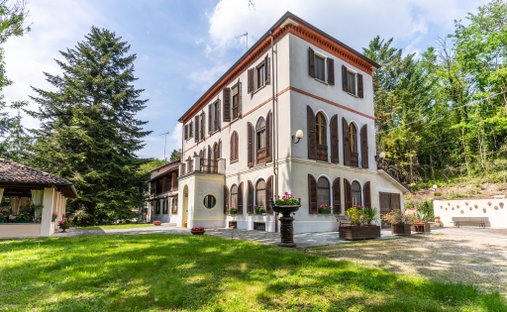 Villa in Piedmont, Italy 1