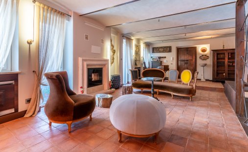 House in Montemagno, Piedmont, Italy 1