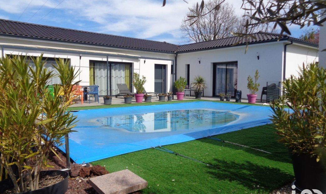 Vente Maison/Villa 5 Pièces In Montauban, Occitanie, France For Sale