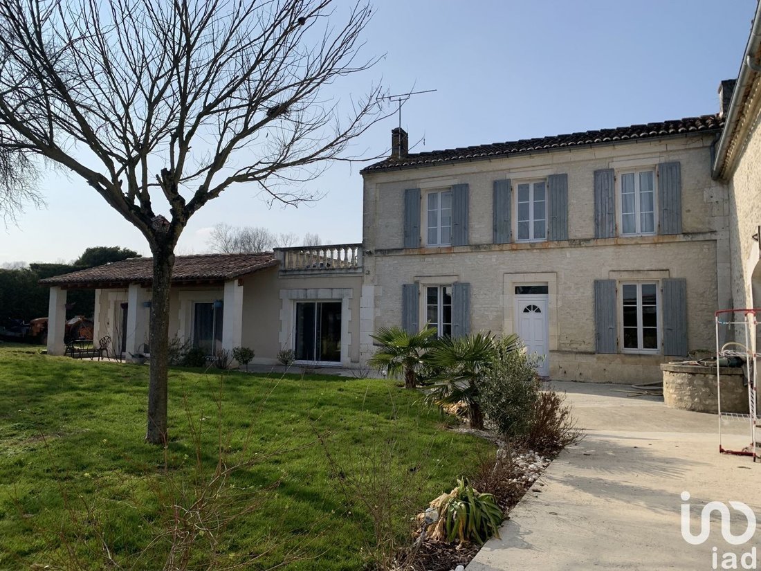 Vente Maison/Villa 14 Pièces In Bourg Charente, Nouvelle Aquitaine