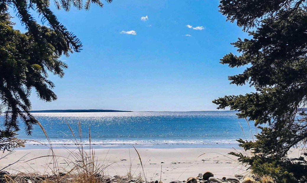 1822 Sandy Point Road, Sandy Point, Ns B0 T 1 W0 In Shelburne, Canada