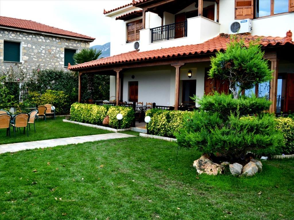 Detached House 180 Sqm In Eastern Peloponnese, Greece In Peloponnese