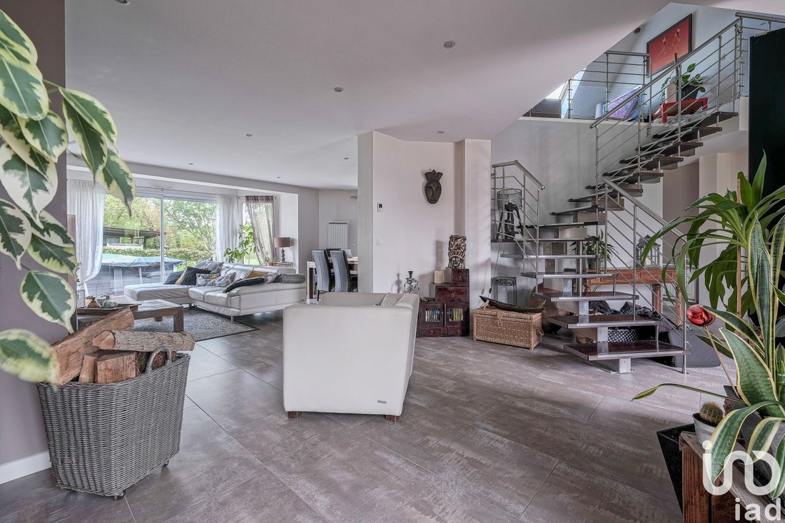 Vente Maison/Villa 5 Pièces In Nanteuil Lès Meaux, île De France