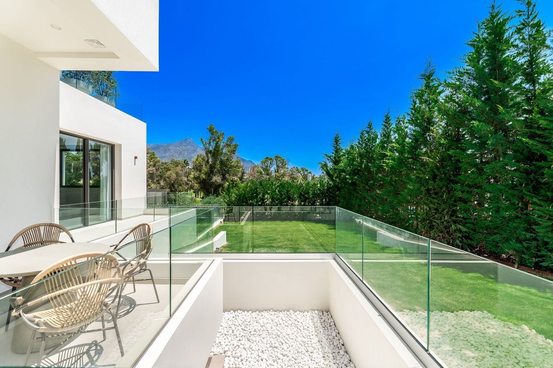 Villa in Nueva Andalucía, Marbella, Spanien 4 - 13069403
