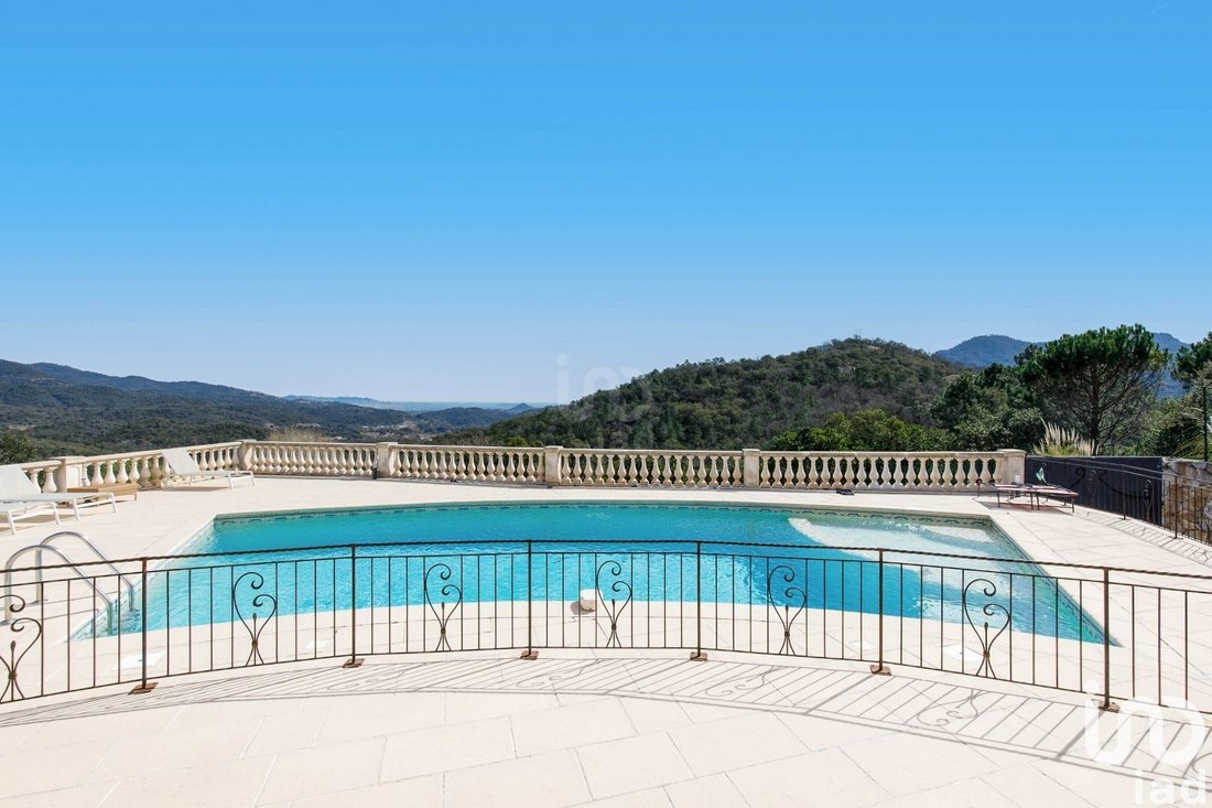 Vente In Les Adrets De L'estérel, Provence Alpes Côte D'azur, France