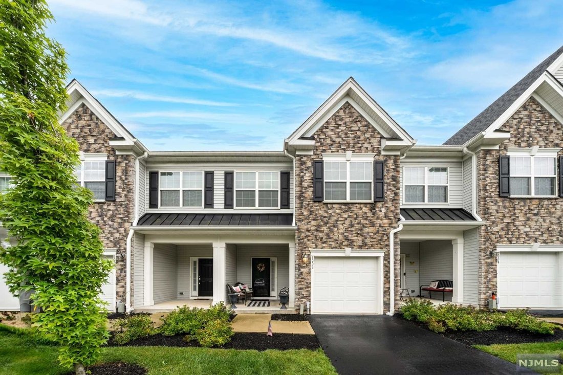 1206 Paxton Lane In Monroe Township, New Jersey, United States For Sale