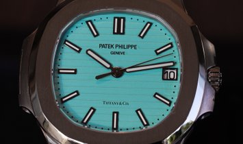 Patek Philippe Nautilus 5711/1 A 018 In Dubai, Dubai, United Arab Emirates  For Sale (12518238)