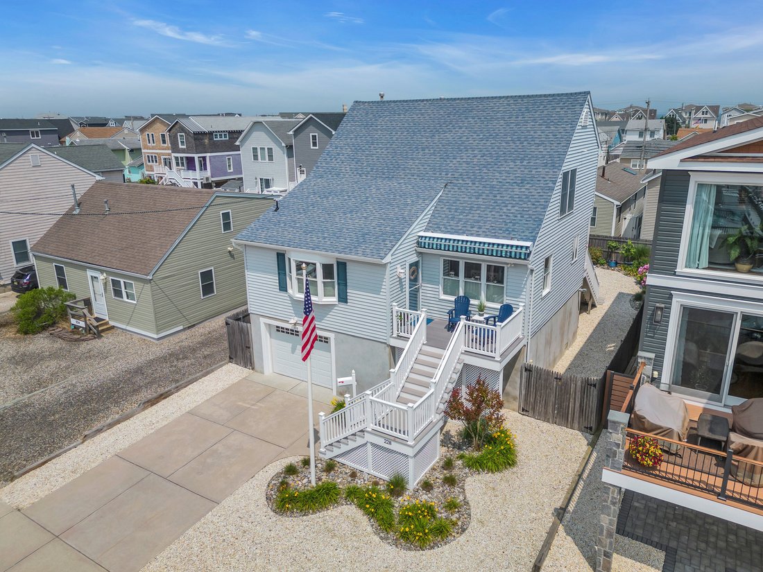 Manasquan Beach Gem In Manasquan, New Jersey, United States For Sale
