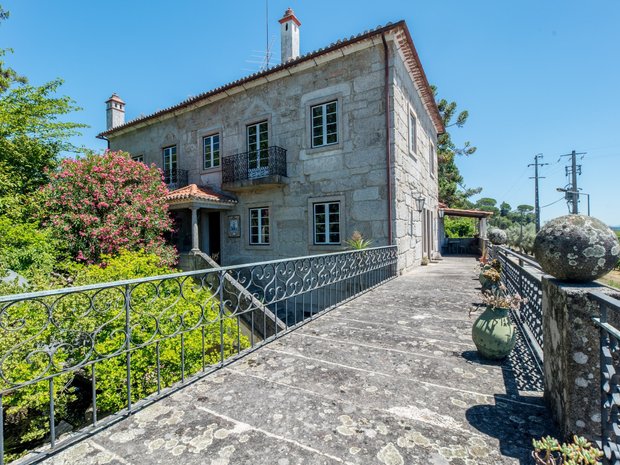 Luxury villas for sale in Santar, Viseu District, Portugal | JamesEdition