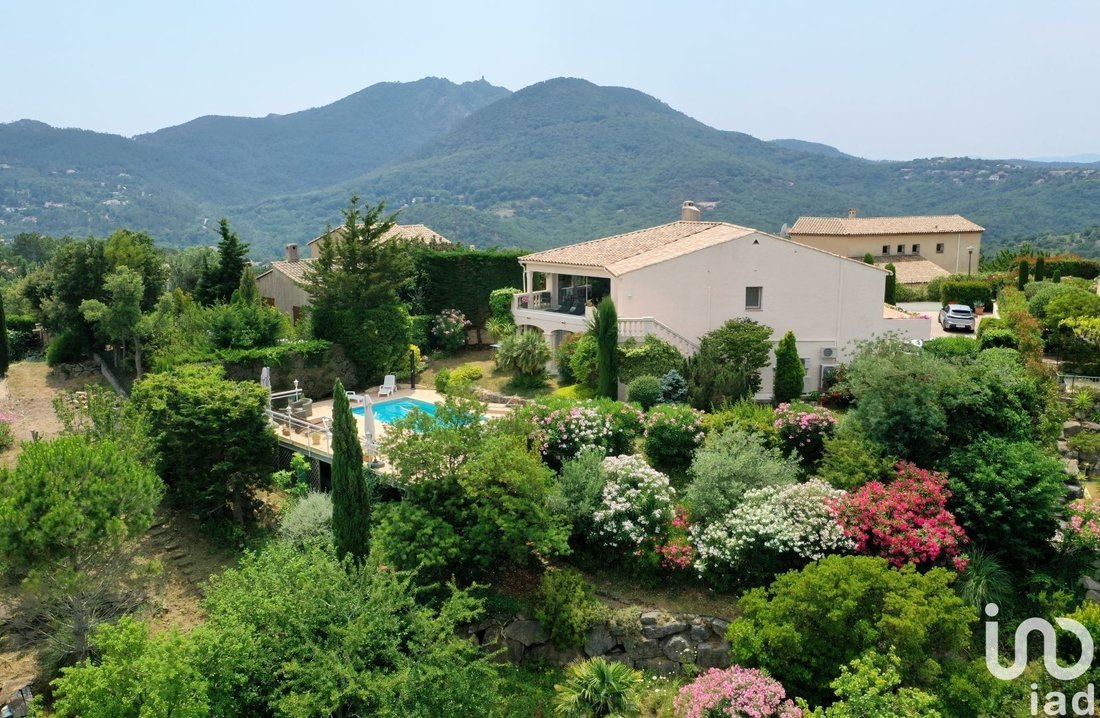 Vente In Les Adrets De L'estérel, Provence Alpes Côte D'azur, France